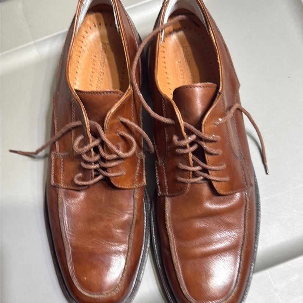 Johnston & Murphy Brown Leather Oxfords Classic Design